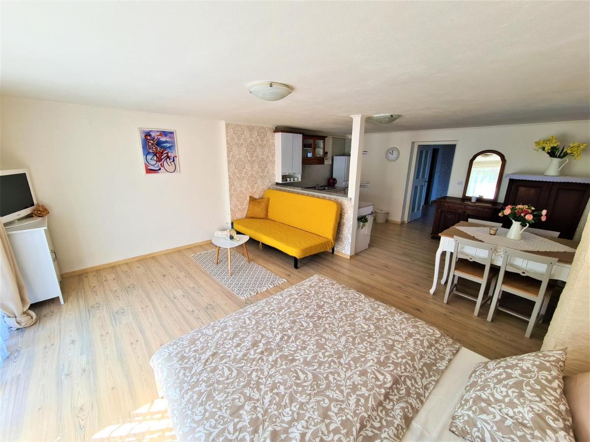 Apartmán Apartmán Práče Exteriér fotografie